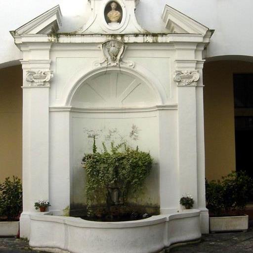 Fontana ornamentale, Chiesa dell'Annunziatella 