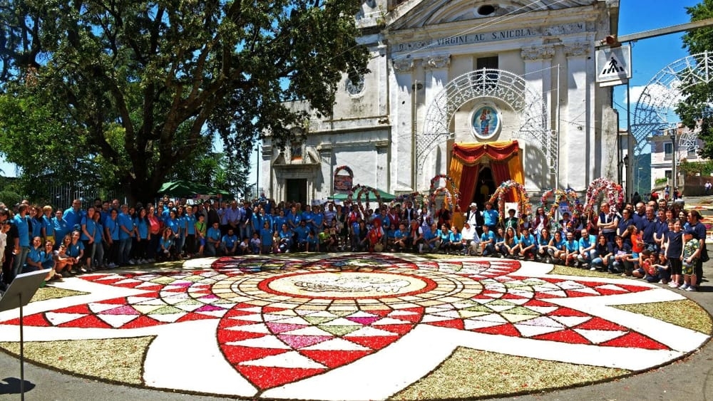 Ogliara in fiore - L'infiorata di Salerno - XVI edizione